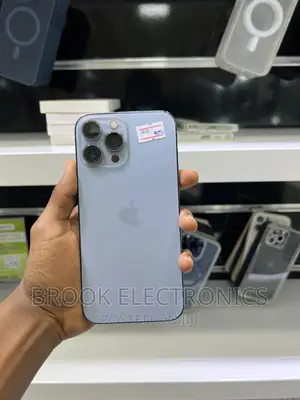 Photo - Apple iPhone 13 Pro Max 256 GB Blue