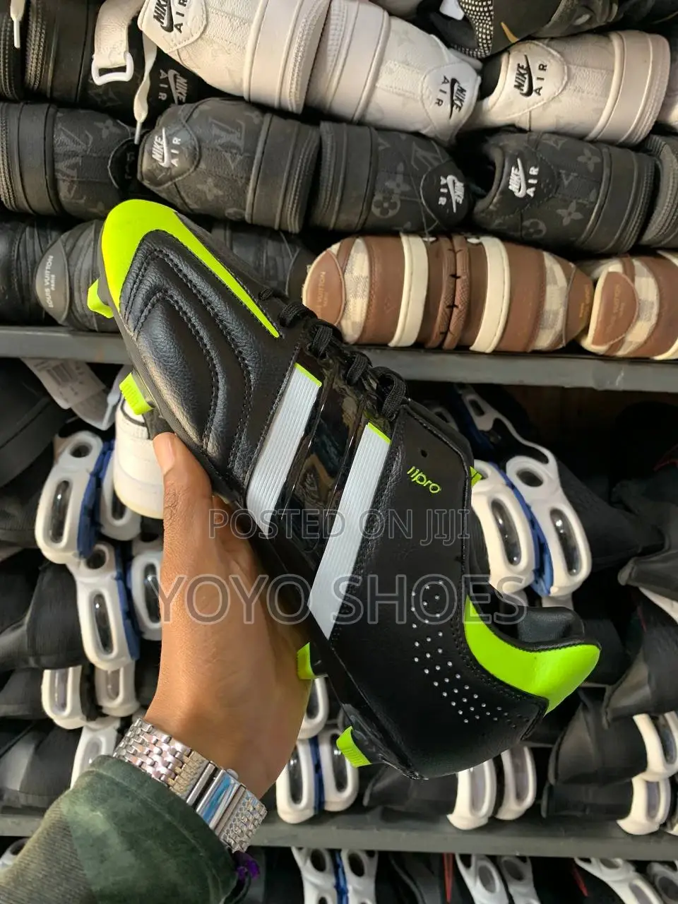 Orginal Meng Foot Ball Shoes