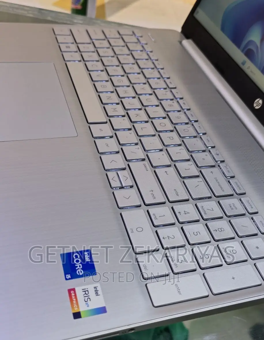 New Laptop HP Stream Notebook 8GB Intel Core I5 HDD 1T