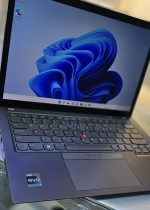 New Laptop Lenovo ThinkPad 13 16GB Intel Core I7 SSD 512GB