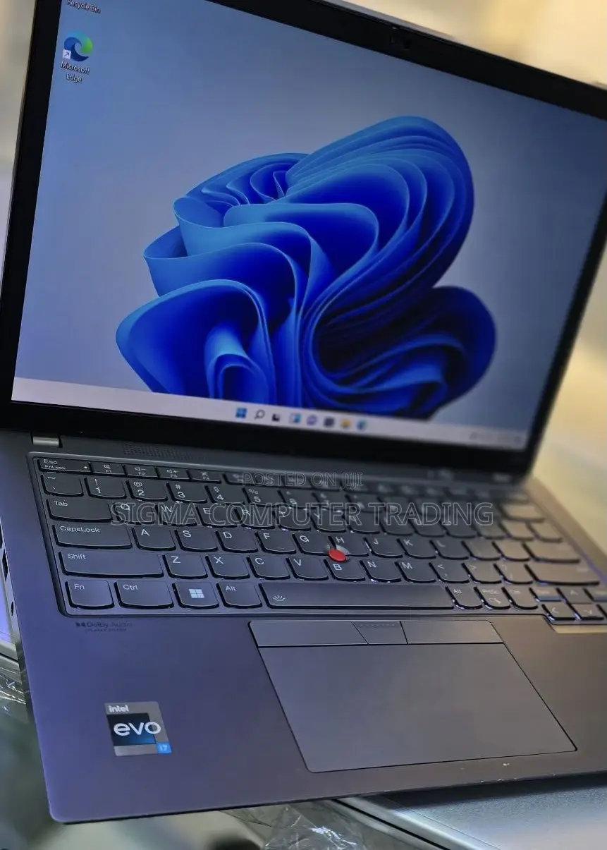 New Laptop Lenovo ThinkPad 13 16GB Intel Core I7 SSD 512GB