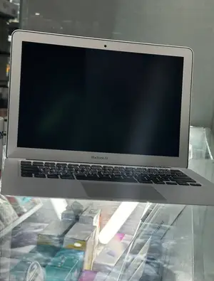 Photo - New Laptop Apple MacBook Air 2017 8GB Intel Core I5 SSD 256GB