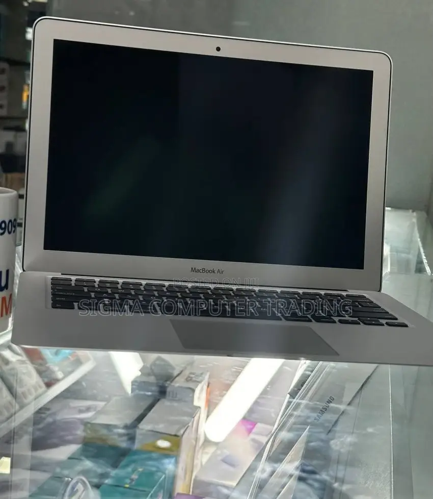 New Laptop Apple MacBook Air 2017 8GB Intel Core I5 SSD 256GB