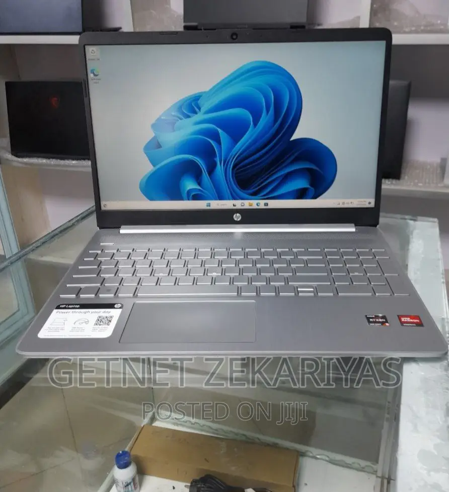 New Laptop HP Stream Notebook 8GB AMD Ryzen 5 SSD 256GB