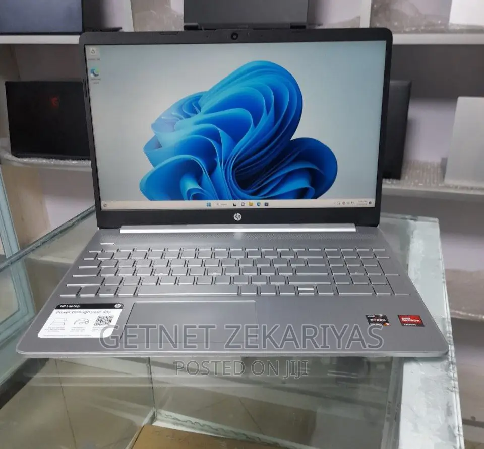 New Laptop HP Stream Notebook 8GB AMD Ryzen 5 SSD 256GB