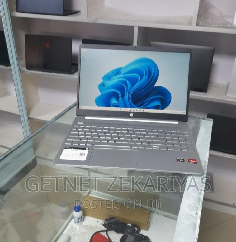 New Laptop HP Stream Notebook 8GB AMD Ryzen 5 SSD 256GB