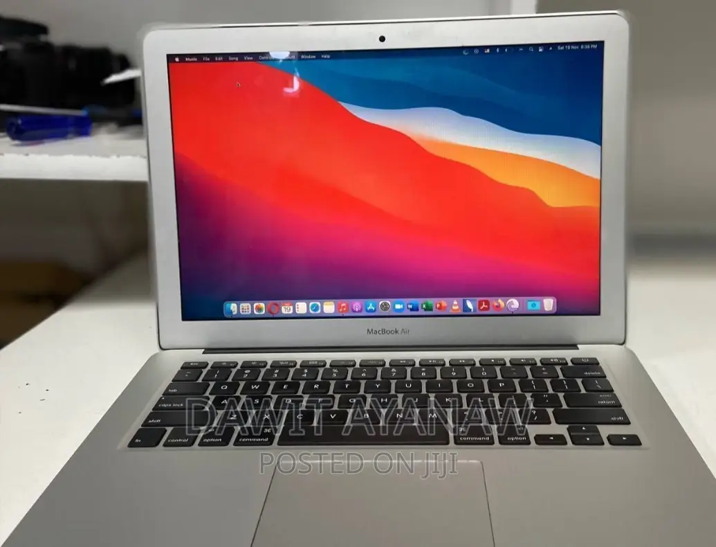 New Laptop Apple MacBook Pro 2013 8GB Intel Core I5 SSD 256GB