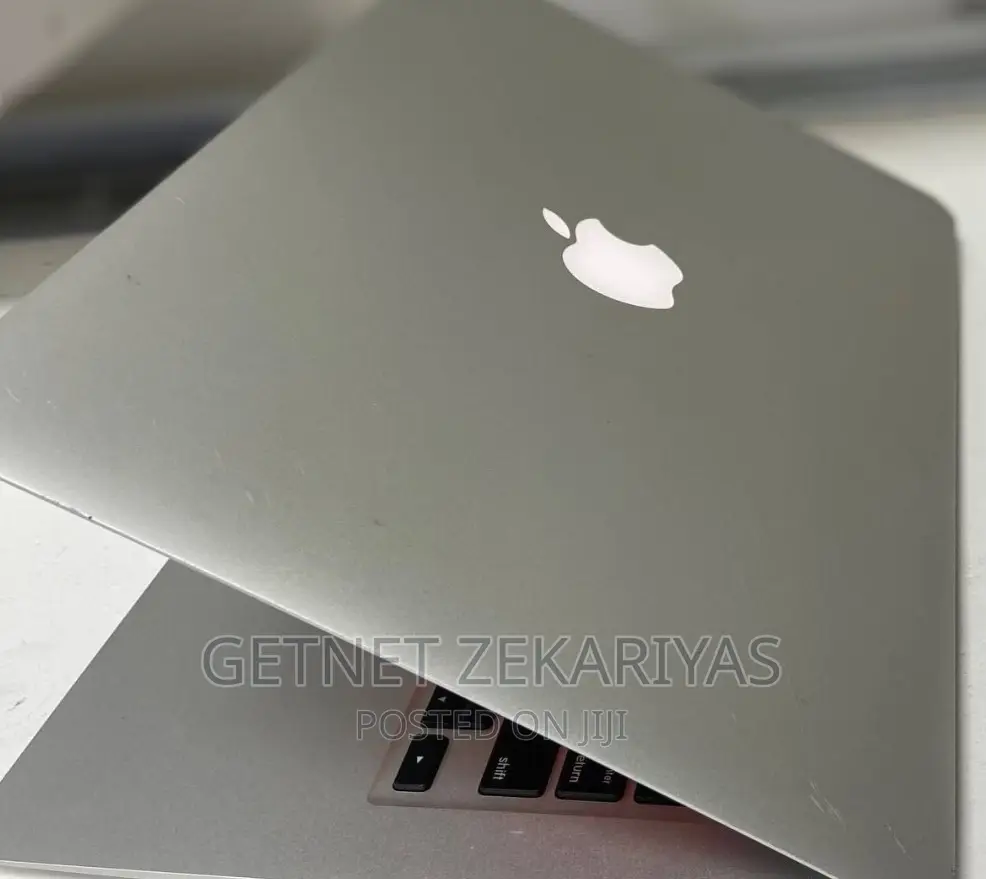 New Laptop Apple MacBook Pro 2013 8GB Intel Core i5 SSD 256GB