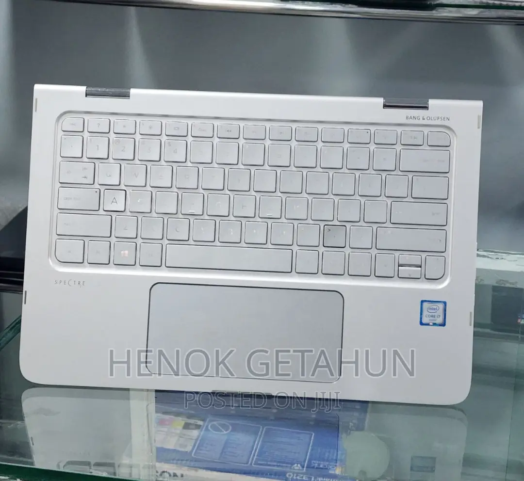 New Laptop HP Spectre 8GB Intel Core i7 SSD 512GB