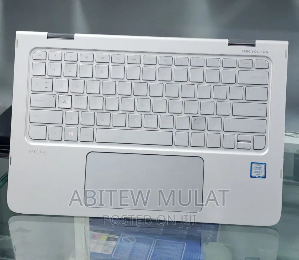 New Laptop HP Spectre X360 8GB Intel Core I7 SSD 512GB