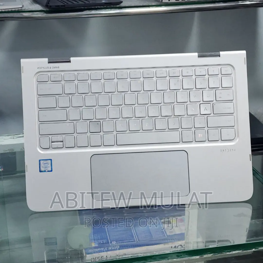 New Laptop HP Spectre X360 8GB Intel Core I7 SSD 512GB