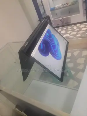 Photo - New Laptop Lenovo ThinkPad Yoga 370 16GB Intel Core I5 SSD 512GB