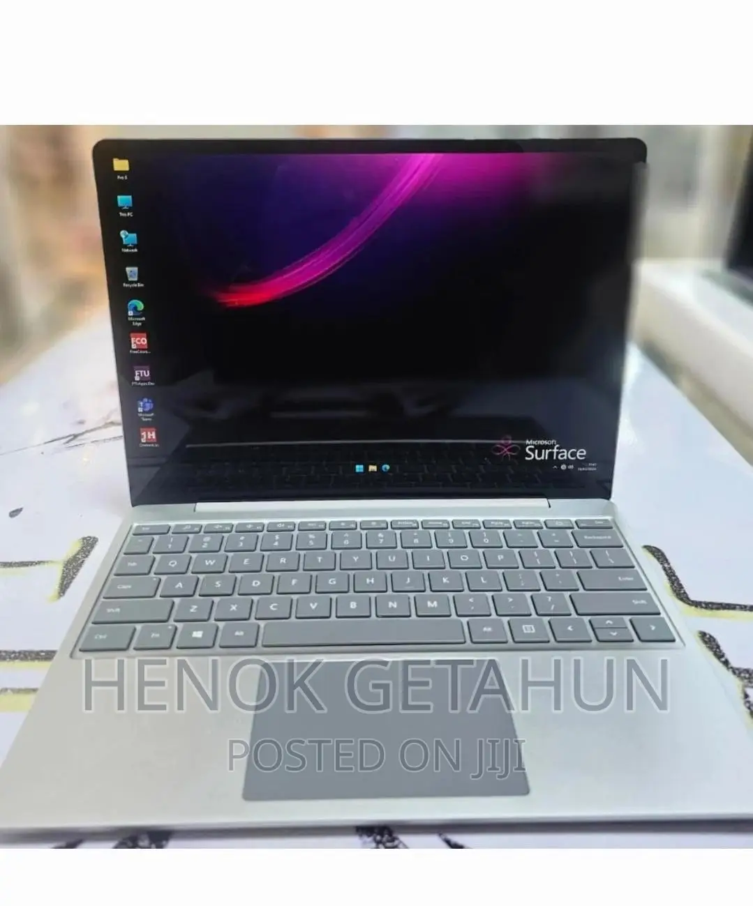 New Laptop Microsoft Surface Pro 7 8GB Intel Core i5 SSD 128GB