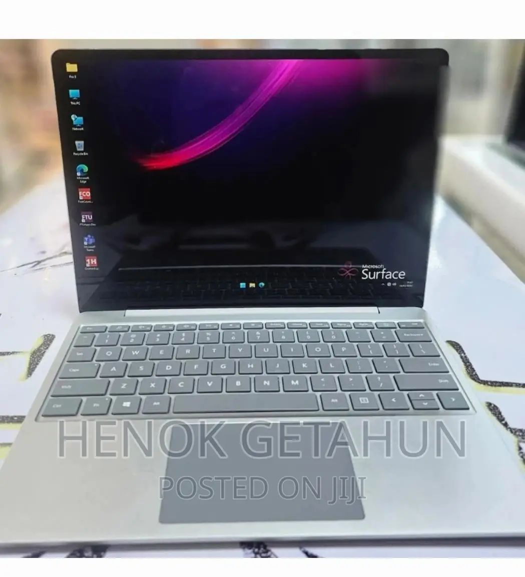 New Laptop Microsoft Surface Pro 7 8GB Intel Core i5 SSD 128GB