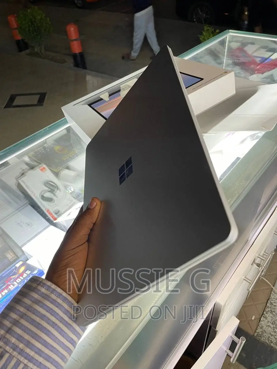 Laptop Microsoft Surface Go 8GB Intel Core I5 SSD 256GB