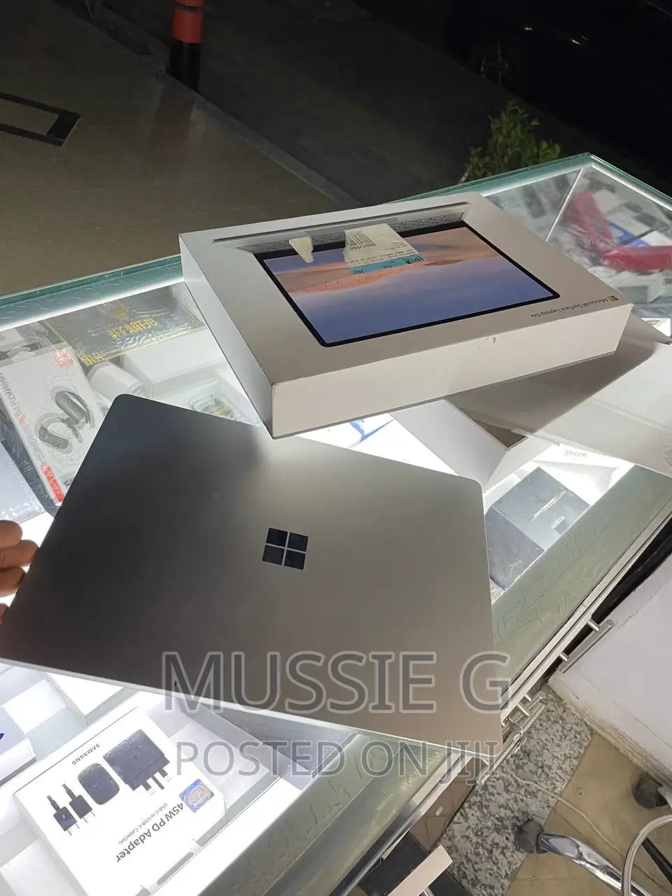 Laptop Microsoft Surface Go 8GB Intel Core I5 SSD 256GB