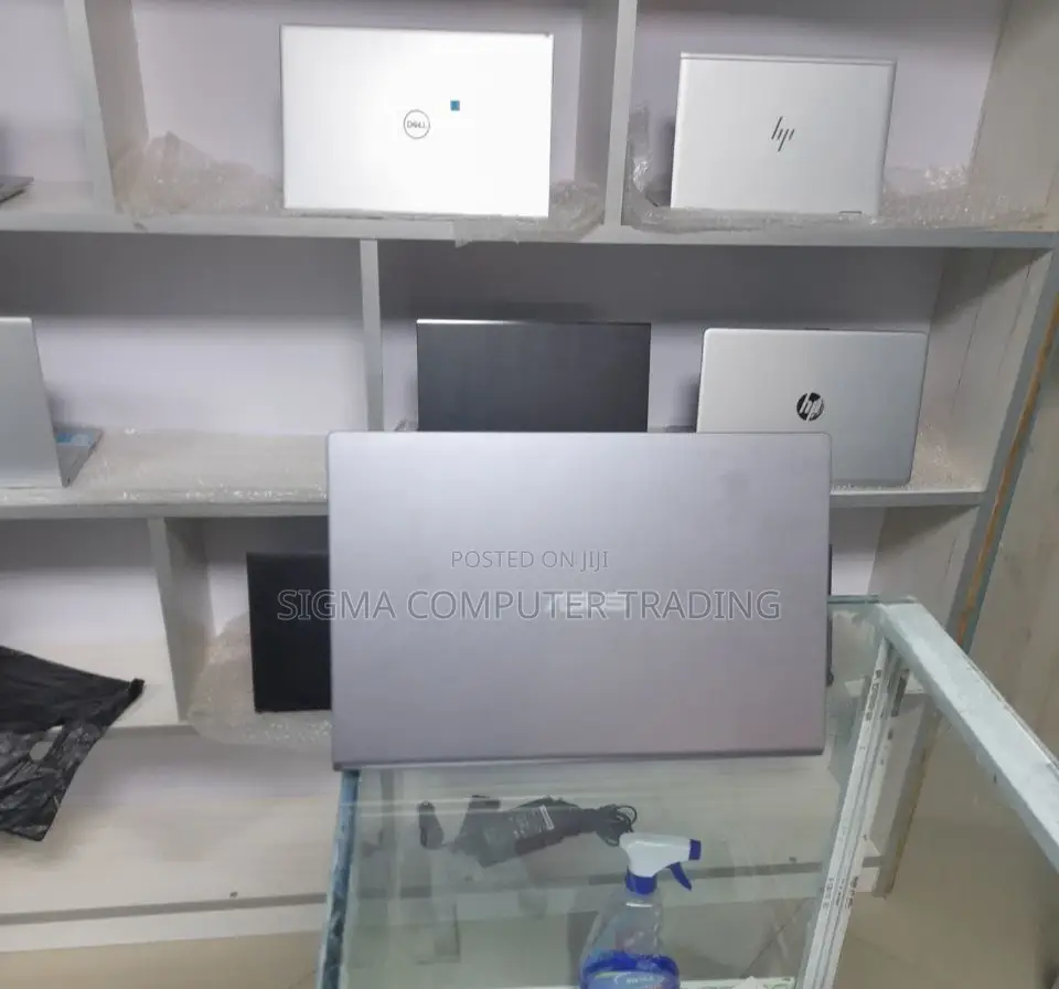 New Laptop Asus VivoBook 15 X505BA 8GB Intel Core I5 SSD 512GB