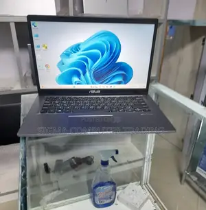 New Laptop Asus VivoBook 15 X505BA 8GB Intel Core I5 SSD 512GB