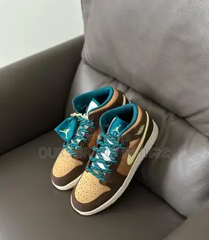 Air Jordan 1 Retro High Bred Banned Shoes