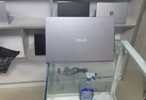 New Laptop Asus VivoBook 15 X505BA 8GB Intel Core I5 SSD 512GB