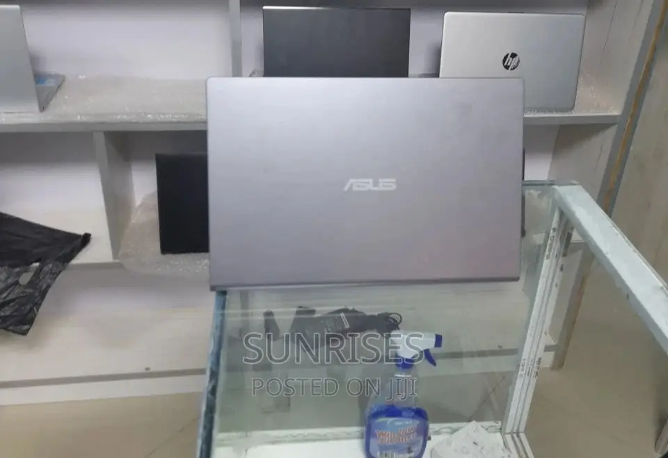 New Laptop Asus VivoBook 15 X505BA 8GB Intel Core I5 SSD 512GB