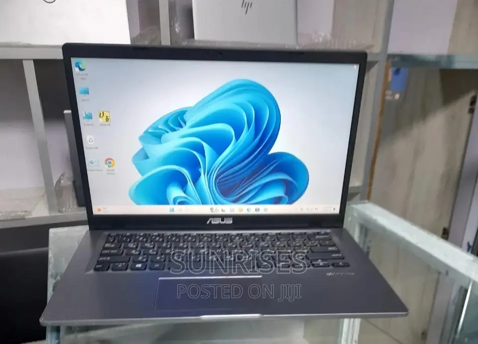 New Laptop Asus VivoBook 15 X505BA 8GB Intel Core I5 SSD 512GB