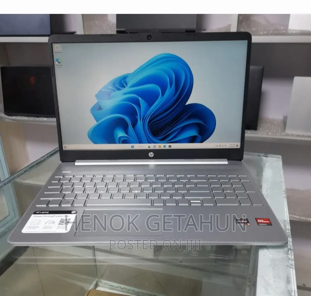 New Laptop HP Stream Notebook 8GB AMD Ryzen 5 SSD 256GB