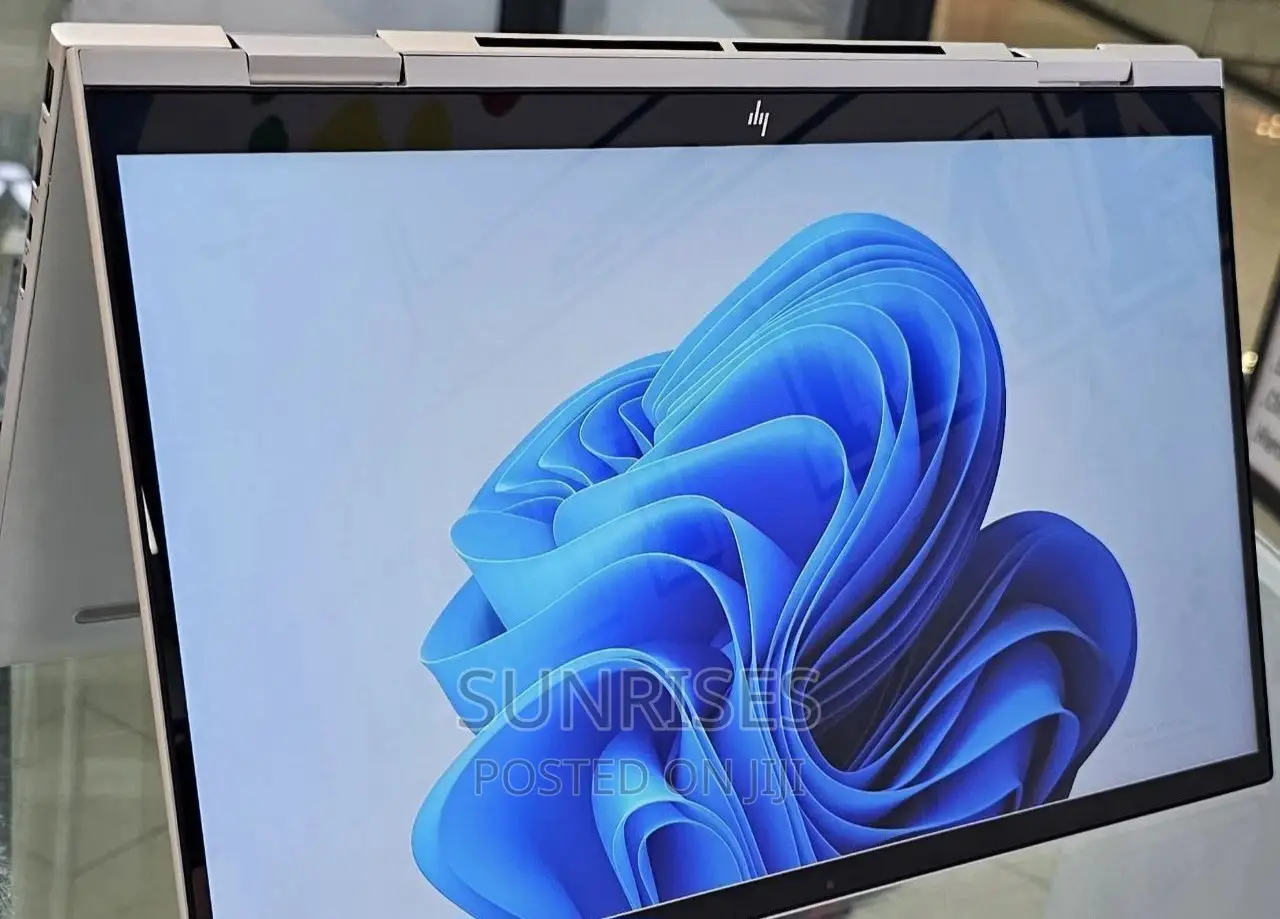 New Laptop HP Envy X360 8GB Intel Core I5 SSD 512GB