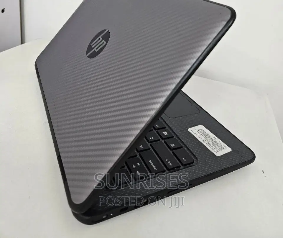 New Laptop HP ProBook 430 4GB Intel Core 2 Quad SSD 128GB