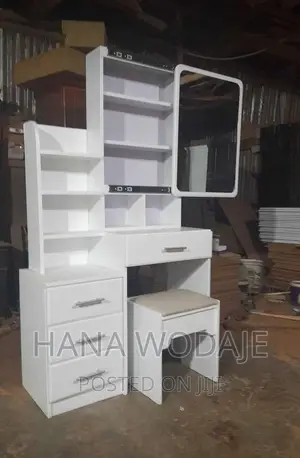 Photo - ቅብ የሆኑ ድሬሲንጎች