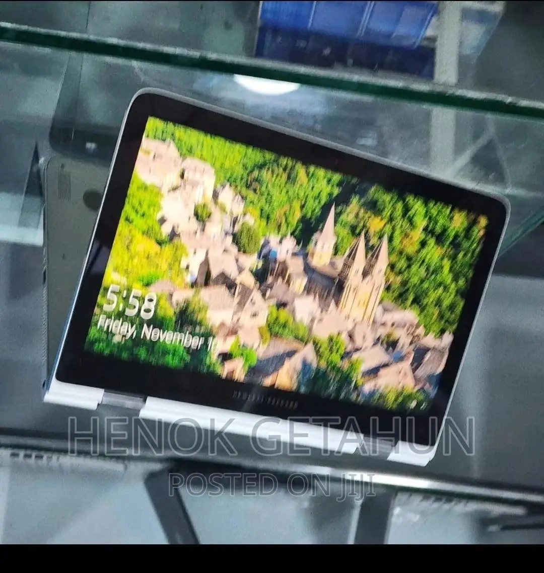 New Laptop HP Spectre 8GB Intel Core i7 SSD 512GB