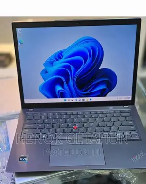 Photo - New Laptop Lenovo ThinkPad Yoga 16GB Intel Core i7 SSD 512GB