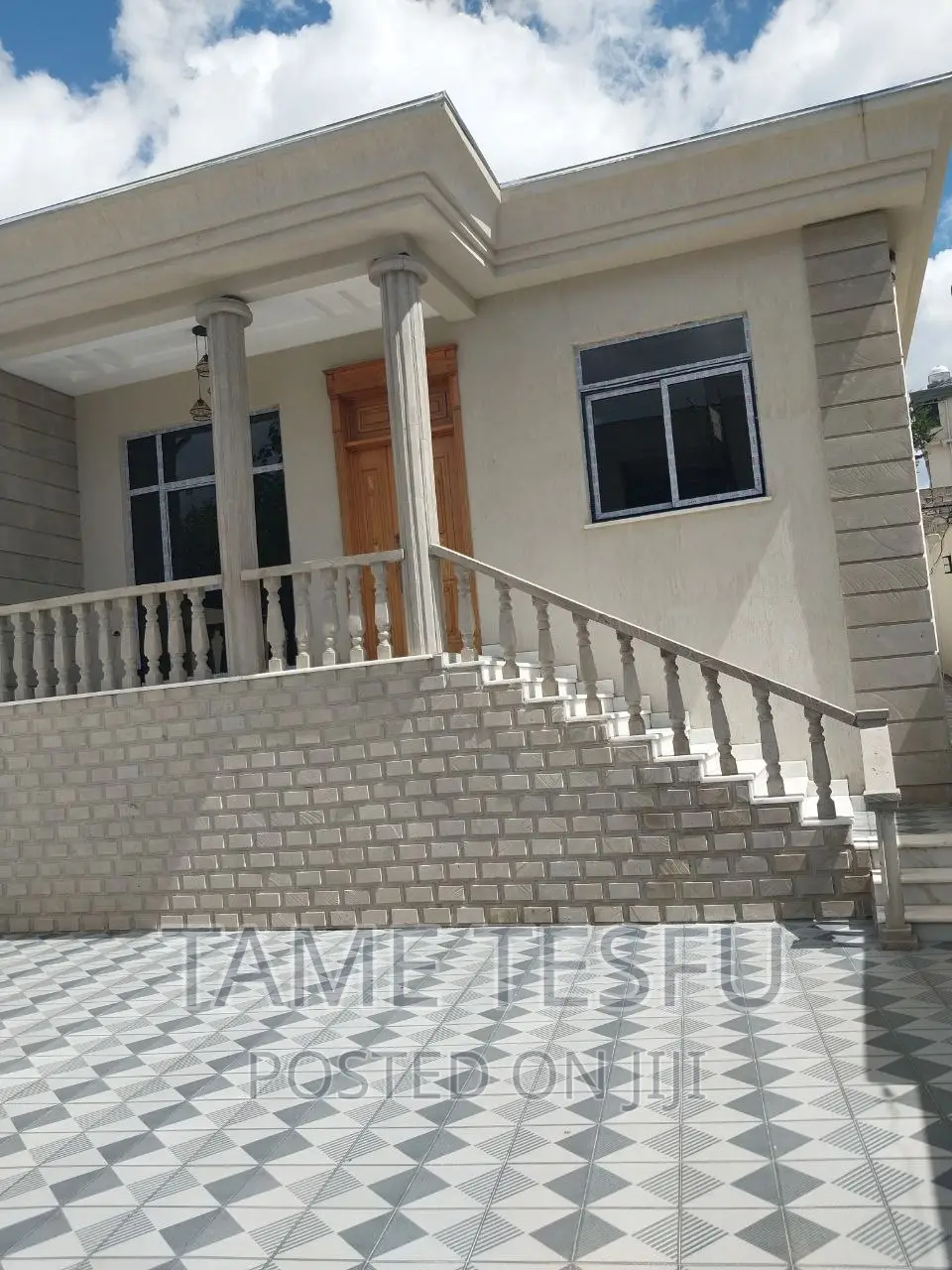 Furnished 4bdrm House in Yeka 02 for sale
