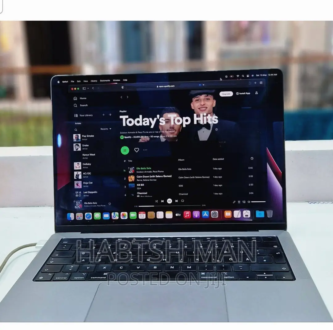 New Laptop Apple MacBook Pro M1 16GB Apple M1 Pro SSD 1T