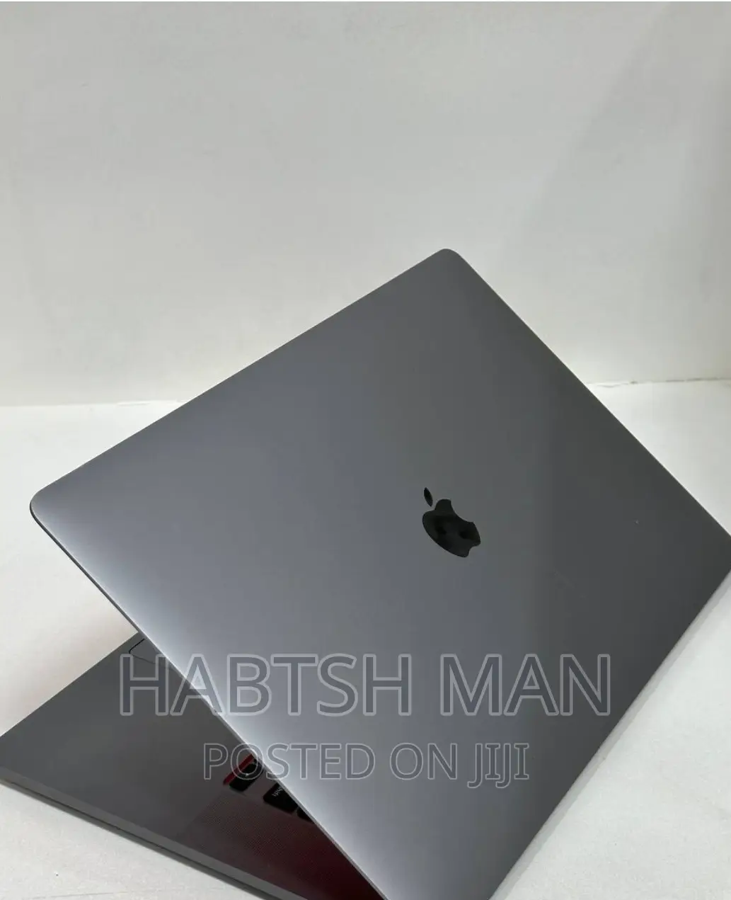 New Laptop Apple MacBook Pro 2019 16GB Intel Core I7 SSD 512GB