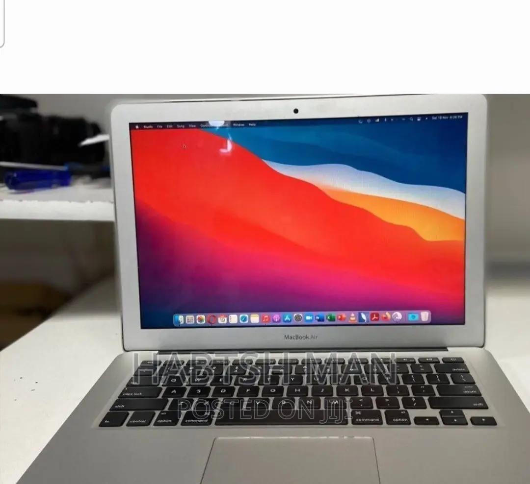 New Laptop Apple MacBook Pro 2013 8GB Intel Core I5 SSD 256GB