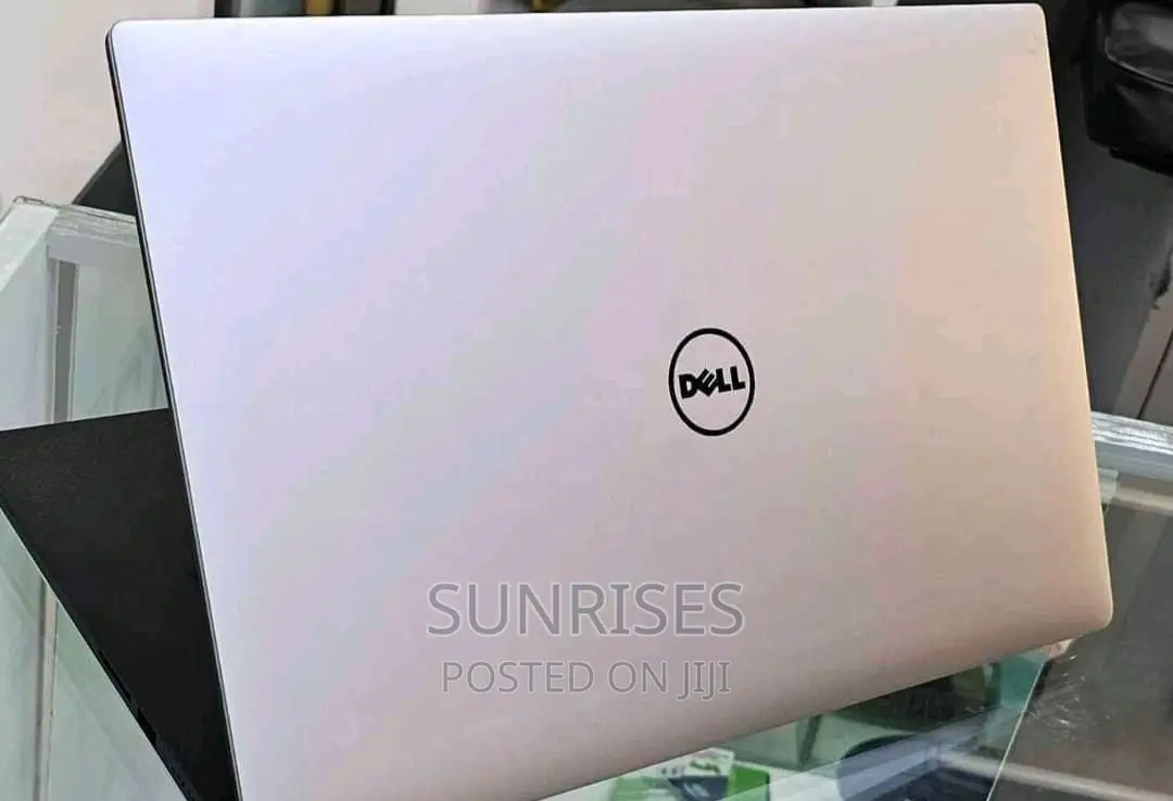 New Laptop Dell XPS 15 32GB Intel Core I7 SSD 512GB