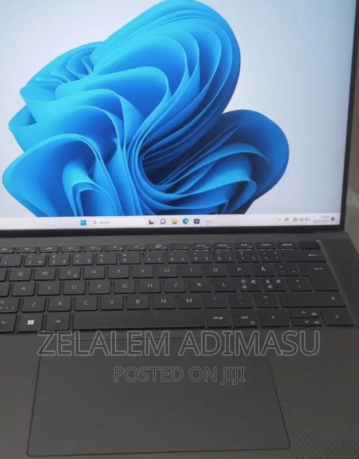 New Laptop Dell Inspiron 15 32GB Intel Core I7 SSD 512GB