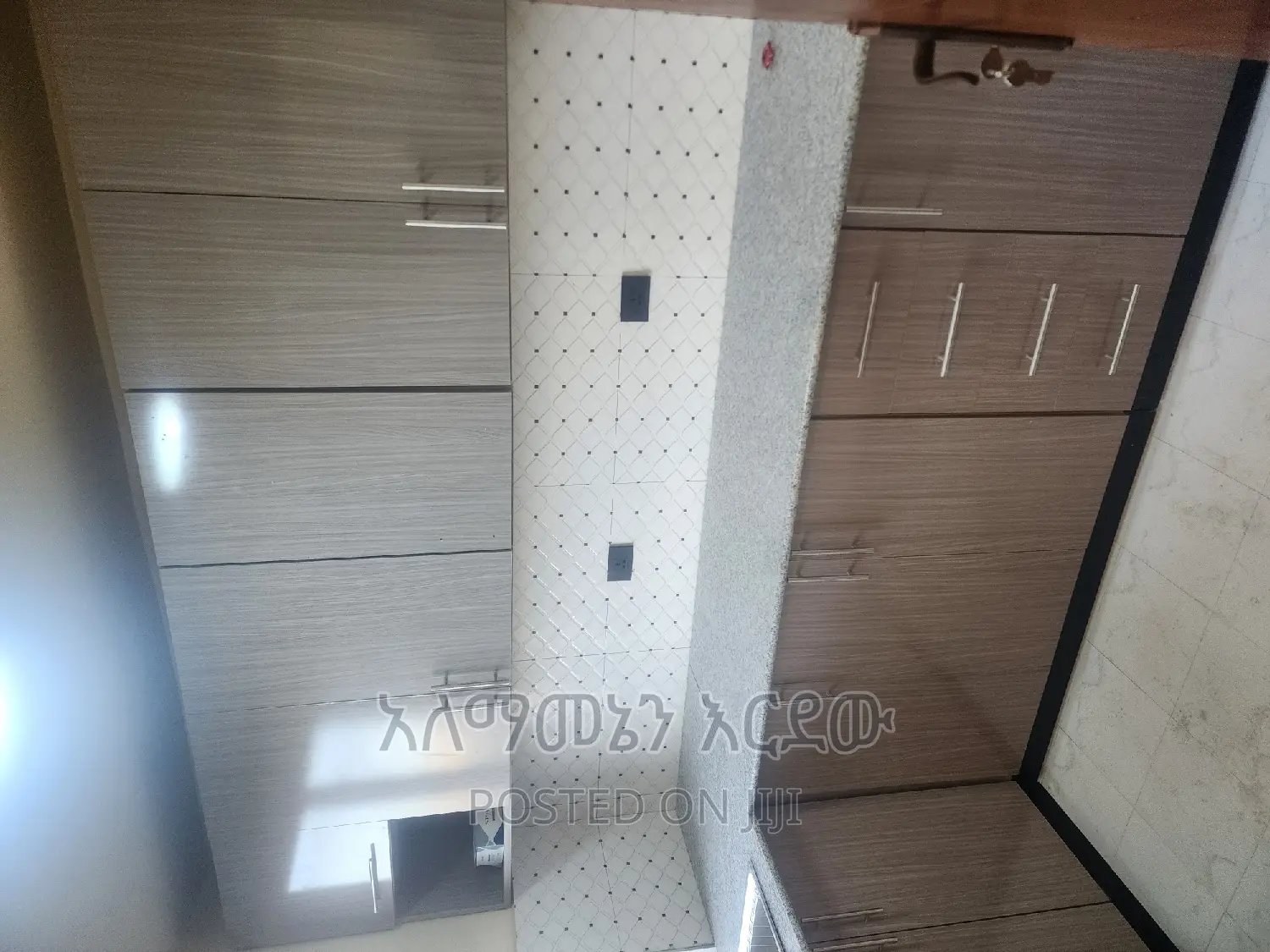 Furnished 1bdrm Condo in ሰሚት ኮንዶሚንየም, Bole for sale