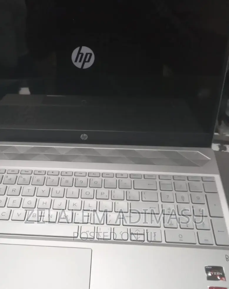 New Laptop HP Pavilion 15 8GB AMD Ryzen 5 SSD 128GB