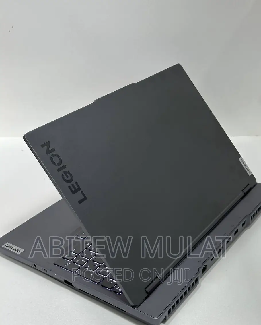 New Laptop Lenovo Legion 5 16GB AMD Ryzen 7 SSD 512GB
