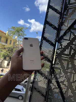 New Apple iPhone 8 Plus 64 GB Rose Gold