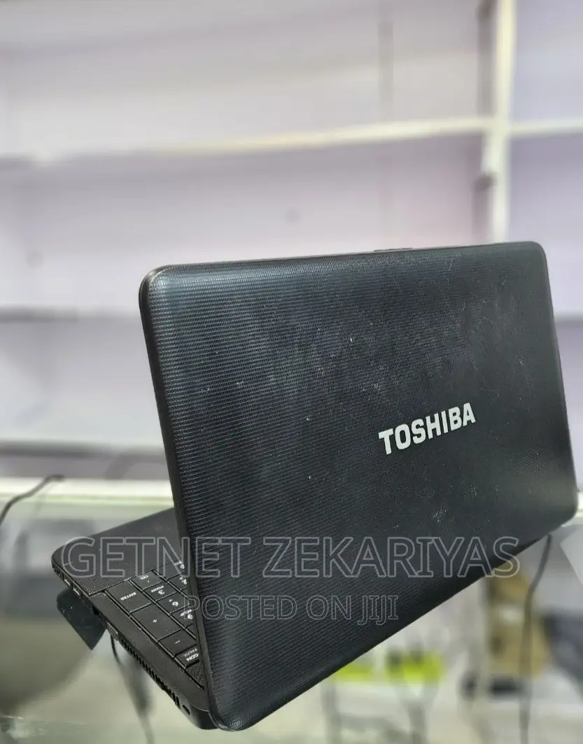 New Laptop Toshiba Satellite C665 4GB AMD SSD 500GB