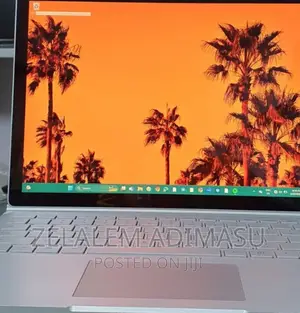 New Laptop Microsoft Surface 32GB Intel Core I7 SSD 512GB