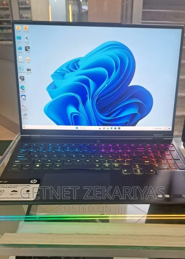 New Laptop Lenovo Legion 7 32GB AMD Ryzen 9 SSD 1T