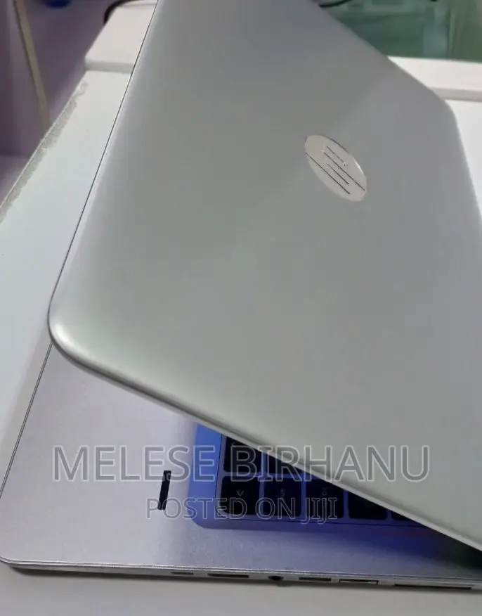 New Laptop HP 8GB AMD A8 HDD+SSD 1T