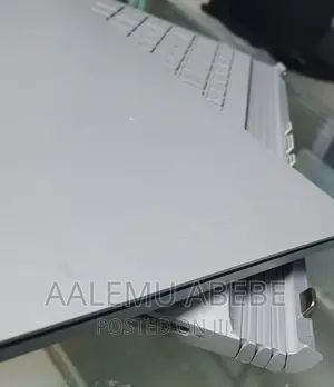 New Laptop Microsoft Surface Pro 4 32GB Intel Core I7 SSD 512GB