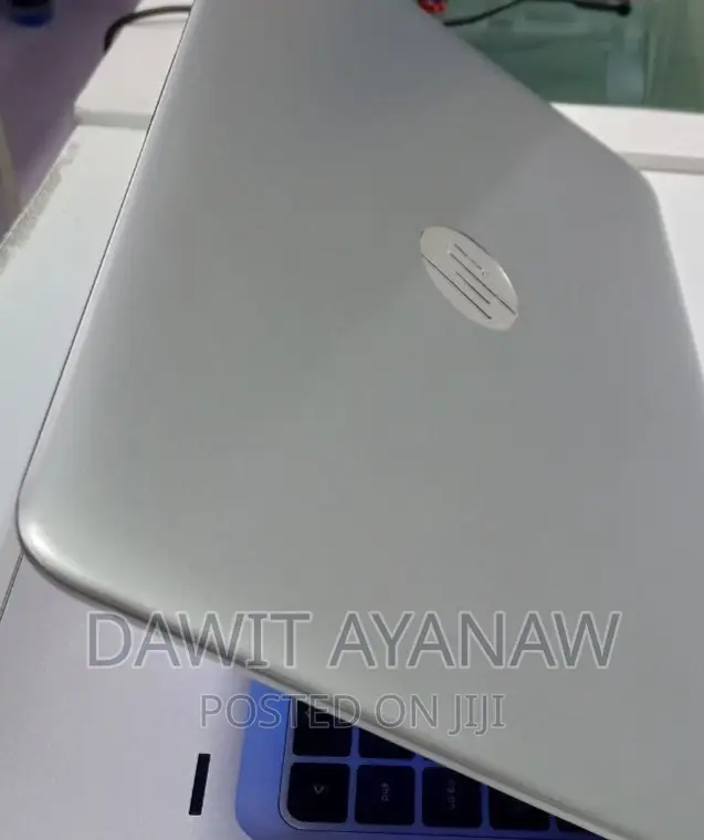 New Laptop HP 8GB AMD A8 HDD+SSD 256GB