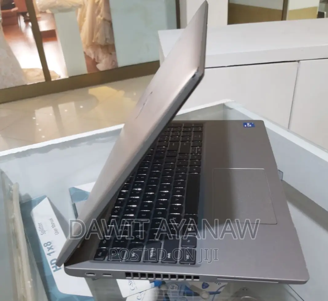 New Laptop Dell 16GB Intel Core I7 SSD 512GB