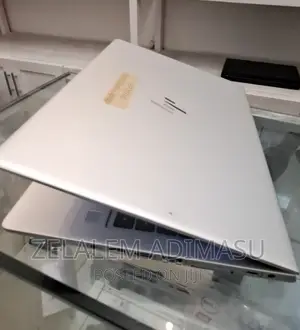 New Laptop HP EliteBook Folio 8GB AMD Ryzen 3 SSD 256GB